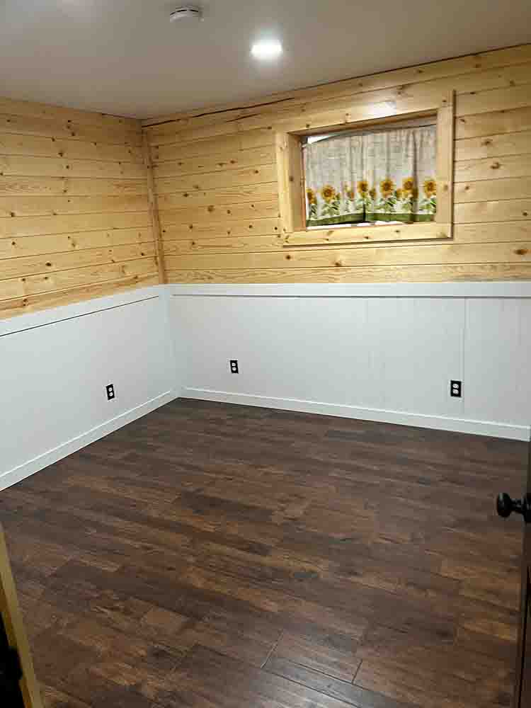 Wood floors and panels installation